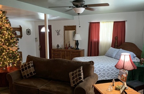 California Hot Springs Cabina | Cedarbrook Trl. BnB