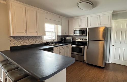 Richlands Casa | CEDARSTONE RANCH 3-bedroom house with Golf Cart. Ride and enjoy Country Living.