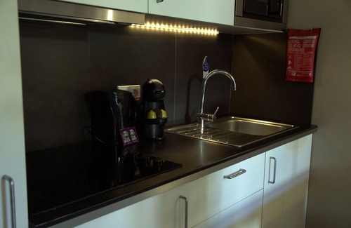 Uniao de Freguesias do Centro Villa | Cedofeita Village in Porto - Entire Condominium with Garden and Terraces