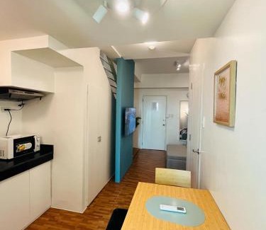 Malamig Apartamento | Cedrosa Lofts GA Tower