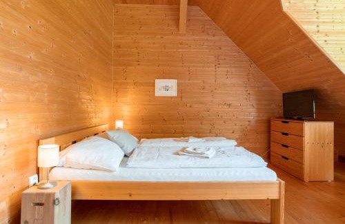 Dobrikov Casa | Cedrový penzion