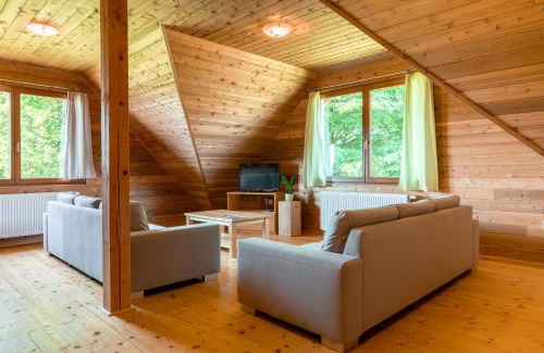 Dobrikov Casa | Cedrový penzion