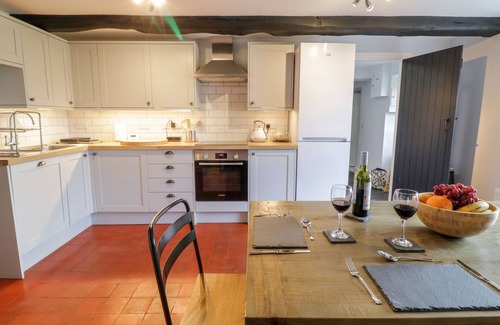 Talsarnau Cabaña | CEFN GWYN, pet friendly, luxury holiday cottage in Harlech