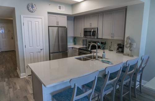 West Panama City Beach Condominio | CELADON BEACH RESORT - APARCAMIENTO PRIVADO Y SILLAS DE PLAYA!