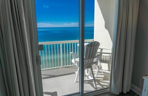 West Panama City Beach Condominio | CELADON BEACH RESORT - APARCAMIENTO PRIVADO Y SILLAS DE PLAYA!