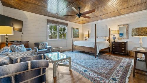 Debordieu Colony Casa | Celebrate the beauty of the beach in this luxurious second row home home