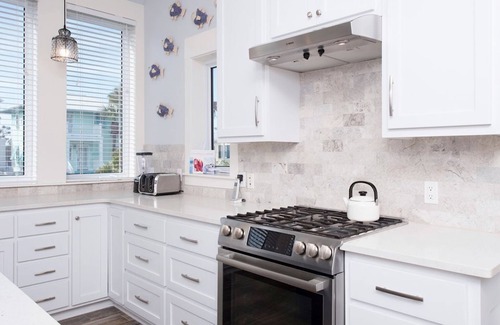 Sunnyside Casa | Impresionante 5BR 5BTH Celebration Generation Beach House-Al otro lado de Beach Walkover