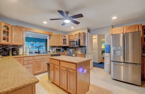 Las Vegas Casa | Celebrity Estate Next to the Strip! Huge Indoor Heated Pool,Spa,Tropical,Arcade,