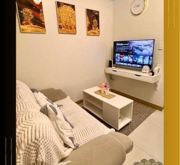 Pio del Pilar Apartamento | Celebrity Haven