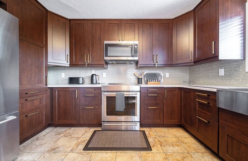 Jasper Place Casa | Celest Homes! Spacious, family home, right for your next family adventure.