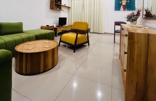 Negombo Apartamento | Celestial Negombo Serviced Pool View Apartment