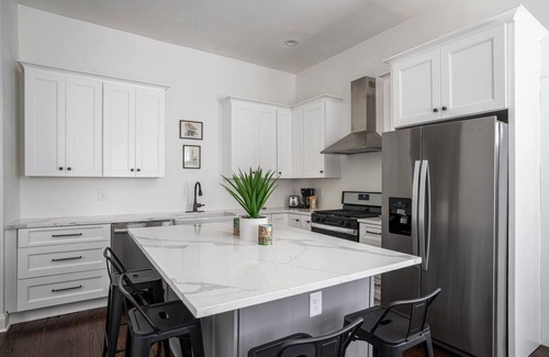 Radcliffeborough Apartamento | Celestine Suite | A 5-Block Walk to King Street