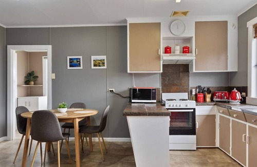 Scottsdale Casa | Celtic Cottage, central to Barnbougle & Derby MBT