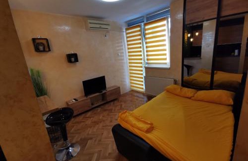 Grbavica Apartamento | Centar Stan na dan sa besplatnim parkingom