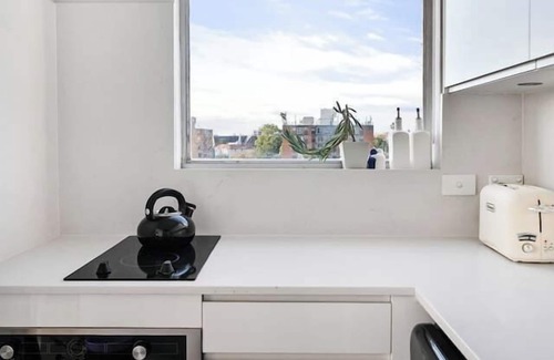 Centennial Park Apartamento | Centennial Charm Bright Parkside Escape with Pool