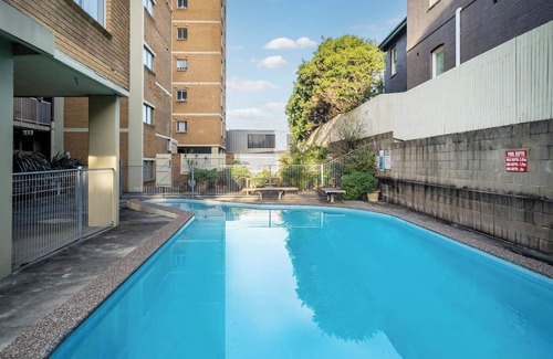 Centennial Park Apartamento | Centennial Charm Bright Parkside Escape with Pool