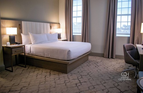 Gulfport Hotel | Grand Centennial Hotel at Centennial Plaza - Gulfport