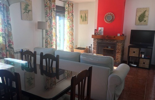 Montejo de la Sierra Cabaña | Casa rural Centeno, Terraza, Jardín BBQ, Chimenea, wifi, Hayedo Montejo