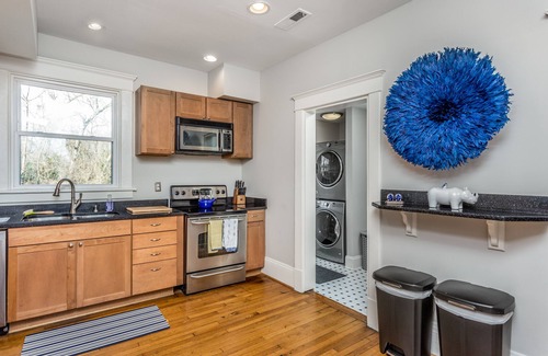 Downtown Casa | Center Downtown Raleigh, 2900sqft Home, Cercado, Porche, Parrilla, Limpio, elegante Nuevo