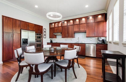 Silver Point Casa | Center Hill Lake House, Walk to Hurricane Marina. Sleeps 10