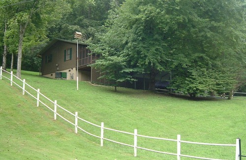 Smithville Cabina | Center Hill Lake - Holmes Creek Cabin - media milla del muelle de barcos