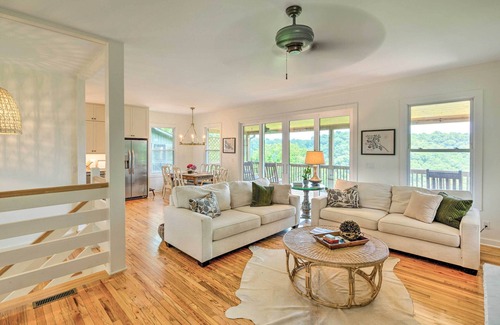 Baxter Cabina | ‘Center Hill Lake House’: Porch & Lake Views!