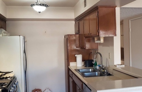 Rampart Village Apartamento | Center located in Los Angeles, 2 bedroom 2 baths, close to everthing