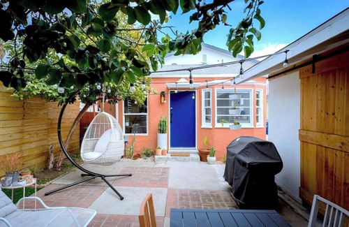 Mid City Casa | Center of it all! 1bd heart-of-LA casita near Beverly Hills/West Hollywood/Ktown