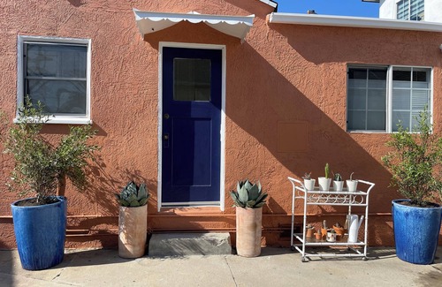 Mid City Casa | Center of it all! 1bd heart-of-LA casita near Beverly Hills/West Hollywood/Ktown