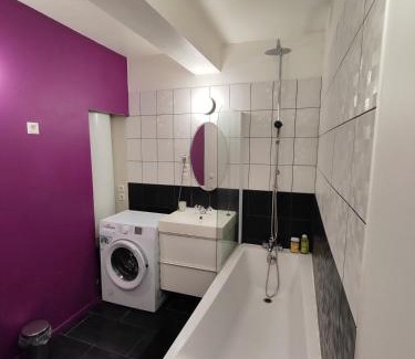 Lille-Moulins Apartamento | Center of Lille, spacious & cozy apartment