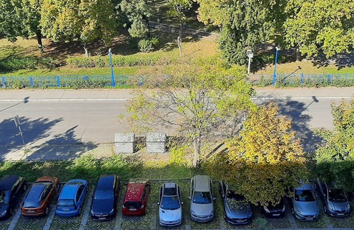 Novi Beograd Apartamento | Center of New Belgrade. Free parking. Super-fast Wi-Fi 100 MB/s.