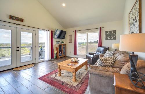 Center Point Casa | Center Point Countryside Cottage with Deck, Grill!