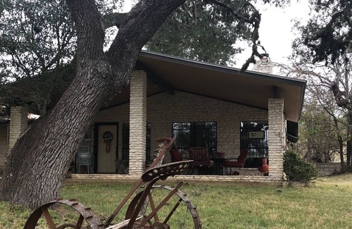 Center Point Casa | Encantadora casa de campo en el corazón de Hill Country