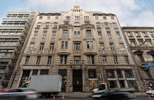Palace District Apartamento | Center Stay 1 Stop to Airport
