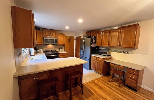 Centerville Casa | Centerville 2 bedroom 1.5 bath ranch with central AC, Great backyard, centrally located sleeps 4