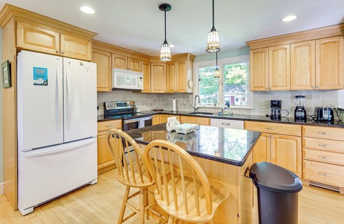 Centerville Casa | Centerville Escape w/ Pool ~ 3 Mi to Beach!