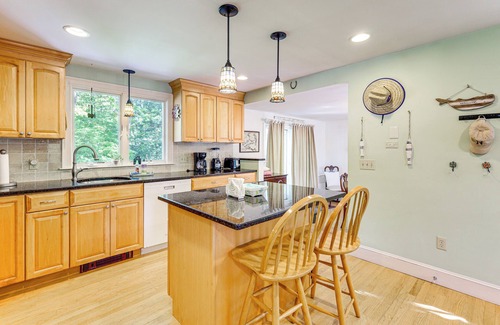 Centerville Cabaña | Centerville Escape w/ Pool ~ 3 Mi to Beach!