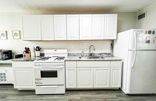 Central City Apartamento | Central 1BDR+RemoteWork+Extended Stay+Pets OK