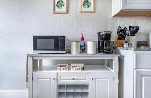 Central City Apartamento | Central 1BDR+RemoteWork+Extended Stay+Pets OK