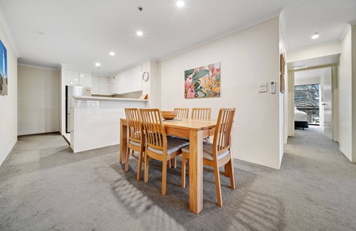 Canberra City Centre Apartamento | Central 2-bed Apartment with Pool, Gym and Spa