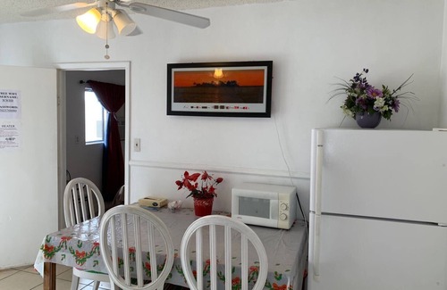 Paradise Condominio | Central, 2 bed-rooms, 2 showers, 5 mins airport, 10 mins strip/convention center