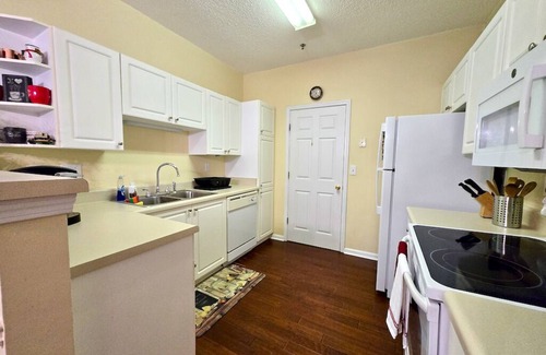 Smyrna Condominio | Central 2-bedroom Smyrna Condo