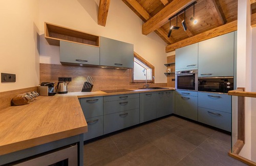 Morzine Chalet De Esquí | Central 20 person chalet with hot tub and sauna
