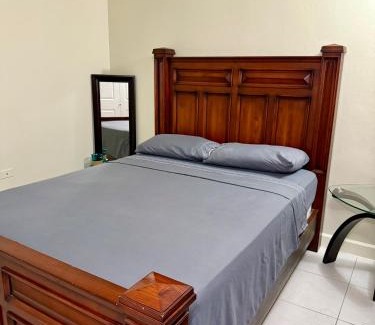 Summerfield Apartamento | Central 2BDR Stay