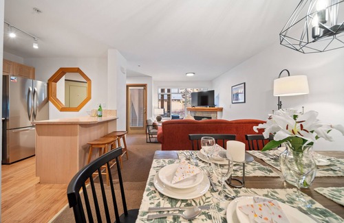 Whistler Cay Heights Casa | Central 2BR w/ Pool, Hot Tub, BBQ & Free Parking