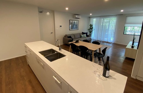 Turner Apartamento | Central 3 BDR Garden Apartment