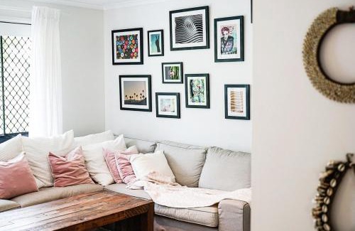 Bangalow Casa | Central 3 Bdr House - Walk to town & pub