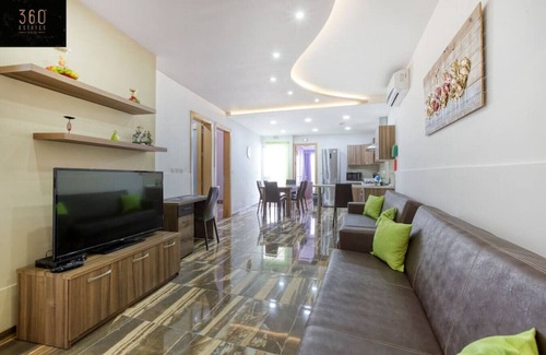 Tal-Ibrag Apartamento | Central 4BR, massive APT with private POOL & BBQ