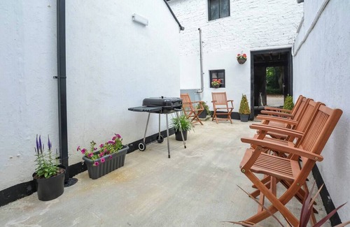 Ballycastle Casa | Central 6-bedroom house close to Beach and amenities