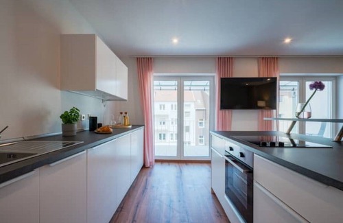 Saarbruecken Apartamento | Central 80 sqm city apartment (No. 6) for 4 pers.